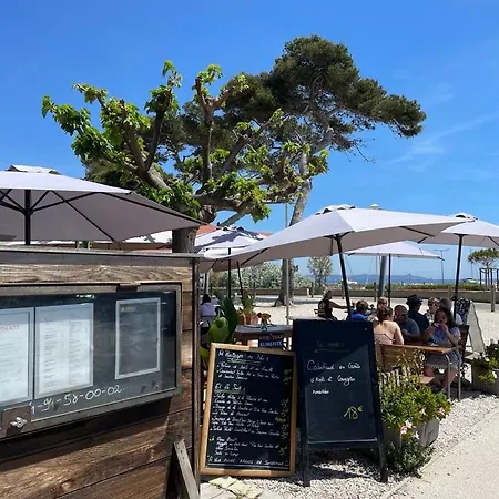 Apartment Les Pieds Dans L'eau Hyeres